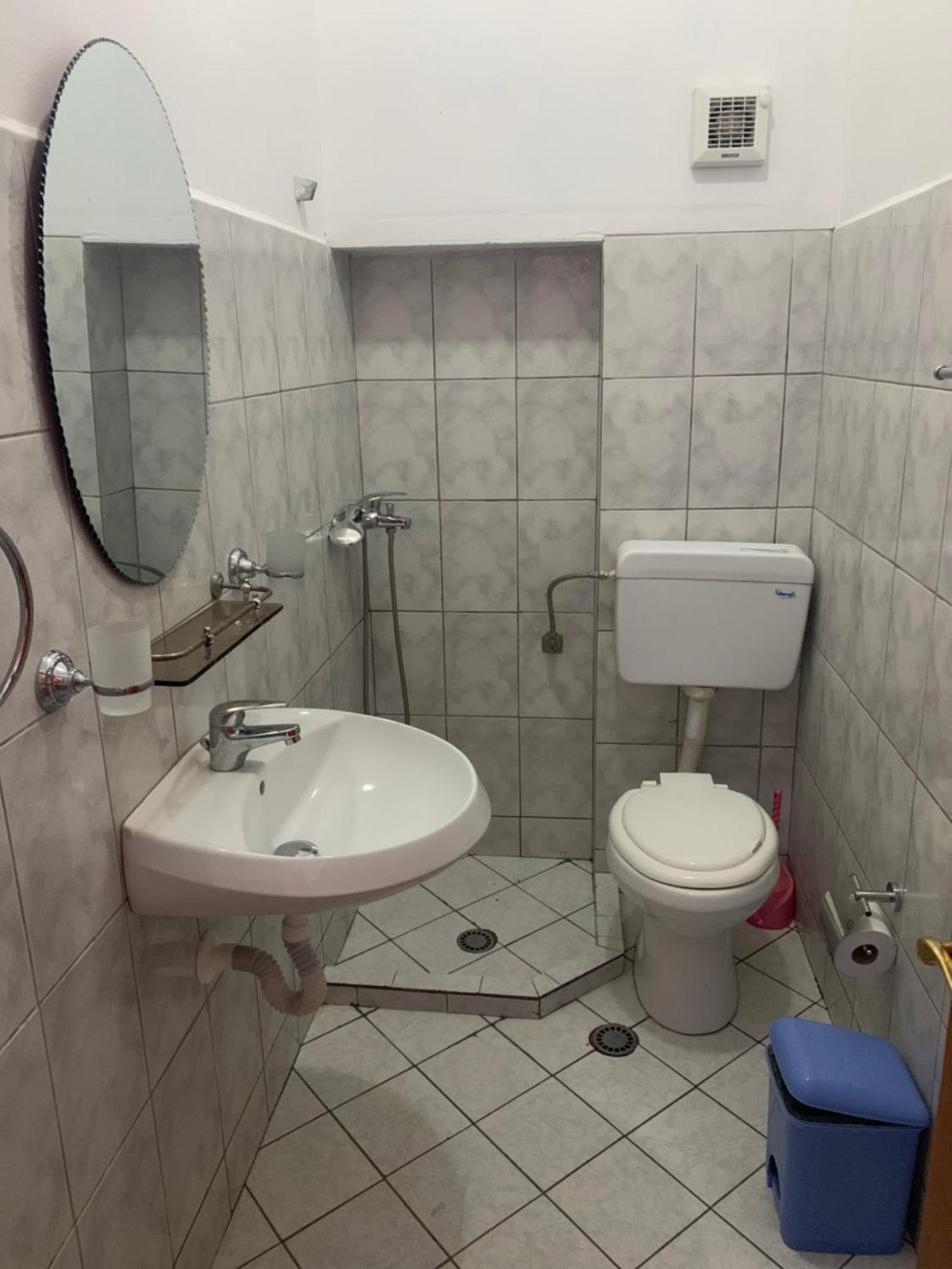Guest - Sea Breeze Apartments Sarandë Buitenkant foto